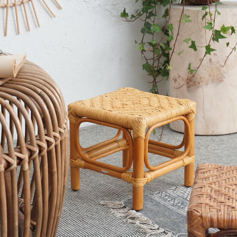 Hand Woven Simple Rattan Stool for Household Use and Outdoor Camping and Picnics
